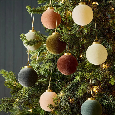 2026 Plush Velvet Christmas Ball Set – 8cm Decorative Pendants